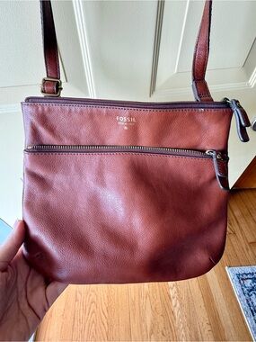 Fossil Chestnut Leather Crossbody with Gold Hardware